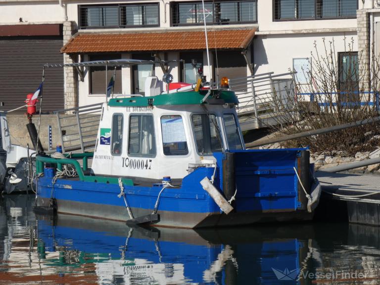 bourgidou (Other type) - IMO , MMSI 226012280, Call Sign FM7083 under the flag of France