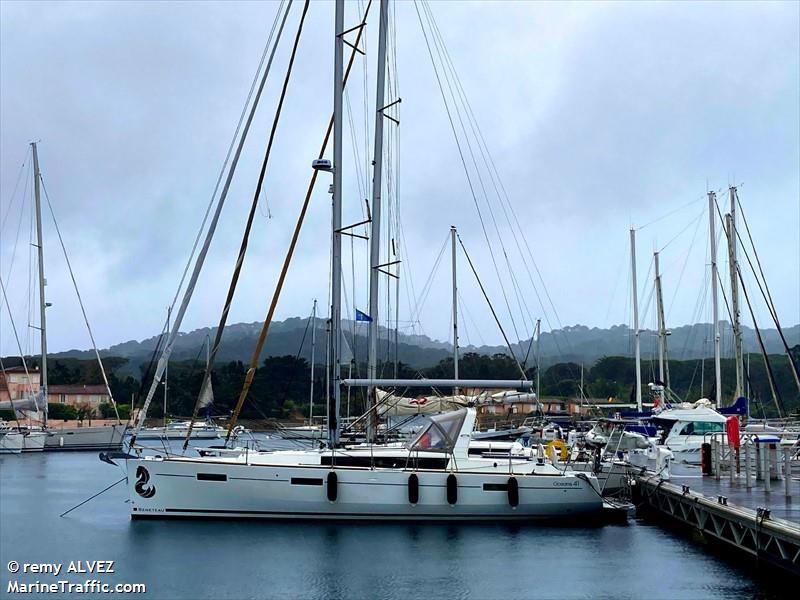 corazon (Unknown) - IMO , MMSI 227288130 under the flag of France