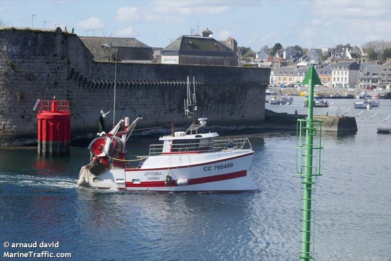ptit emile (Fishing vessel) - IMO , MMSI 227321720, Call Sign FGA4725 under the flag of France