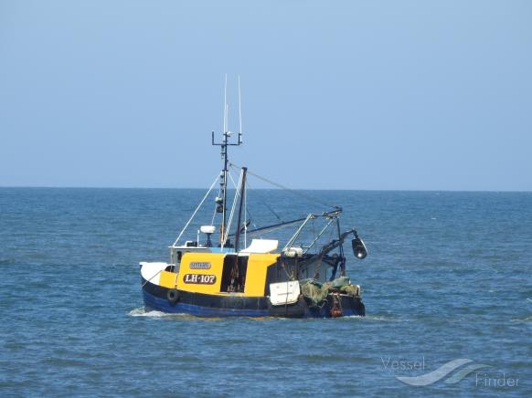 spitfire lh107 (Fishing vessel) - IMO , MMSI 232003712 under the flag of United Kingdom (UK)