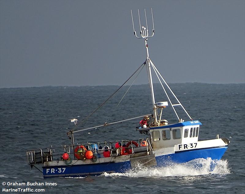 boy harry fr37 (Fishing vessel) - IMO , MMSI 235102179 under the flag of United Kingdom (UK)