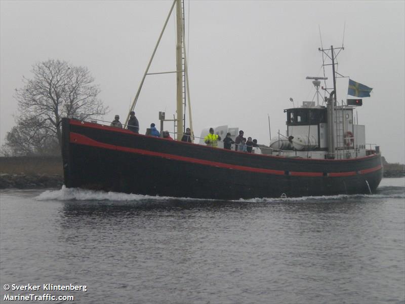 emma () - IMO , MMSI 265648330, Call Sign SDRI under the flag of Sweden