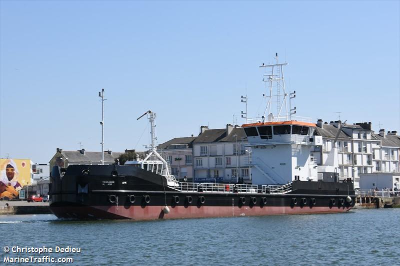 tidjelabine (Dredging or UW ops) - IMO , MMSI 605116715, Call Sign 7TKY under the flag of Algeria