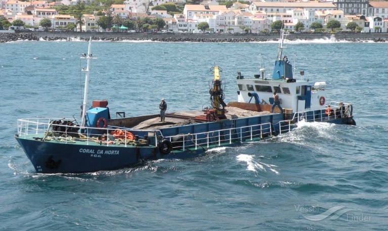 coral da horta (Dredging or UW ops) - IMO , MMSI 204671240, Call Sign CSXM2 under the flag of Azores