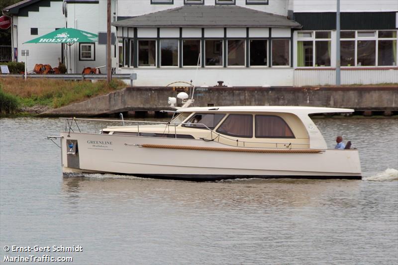 auriga (Pleasure craft) - IMO , MMSI 211674780, Call Sign DB8245 under the flag of Germany