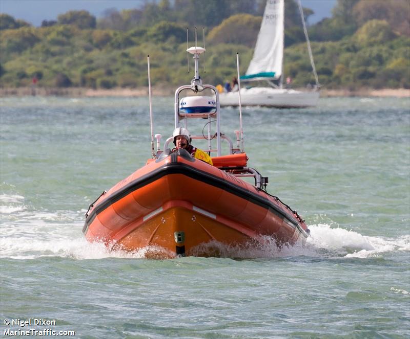 rnli lifeboat b-899 () - IMO , MMSI 232007594 under the flag of United Kingdom (UK)
