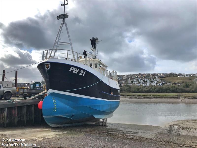amber mabel (Fishing vessel) - IMO , MMSI 232027365, Call Sign MHFR4 under the flag of United Kingdom (UK)