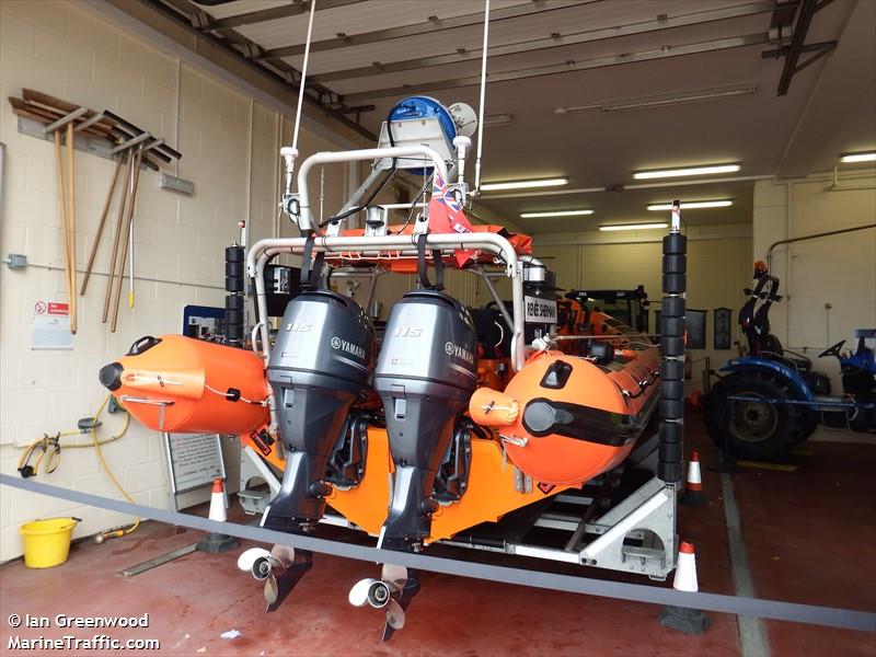 rnli lifeboat b-891 (SAR) - IMO , MMSI 235116557 under the flag of United Kingdom (UK)