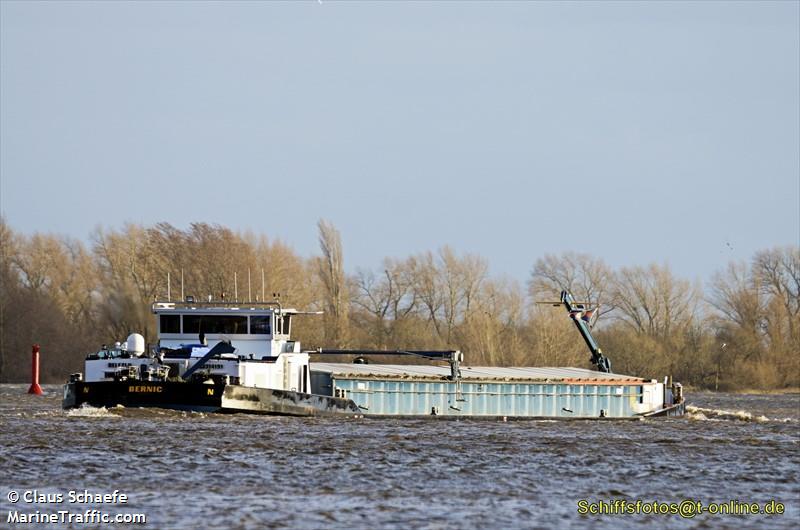 bernic (Cargo ship) - IMO , MMSI 244670150, Call Sign PG8922 under the flag of Netherlands