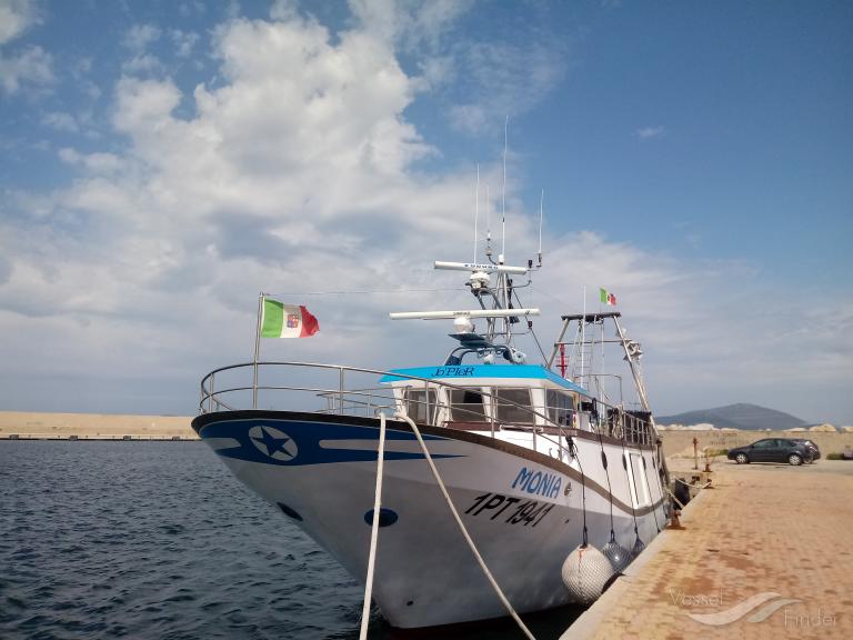monia (Fishing vessel) - IMO , MMSI 247050950, Call Sign  IZFI under the flag of Italy