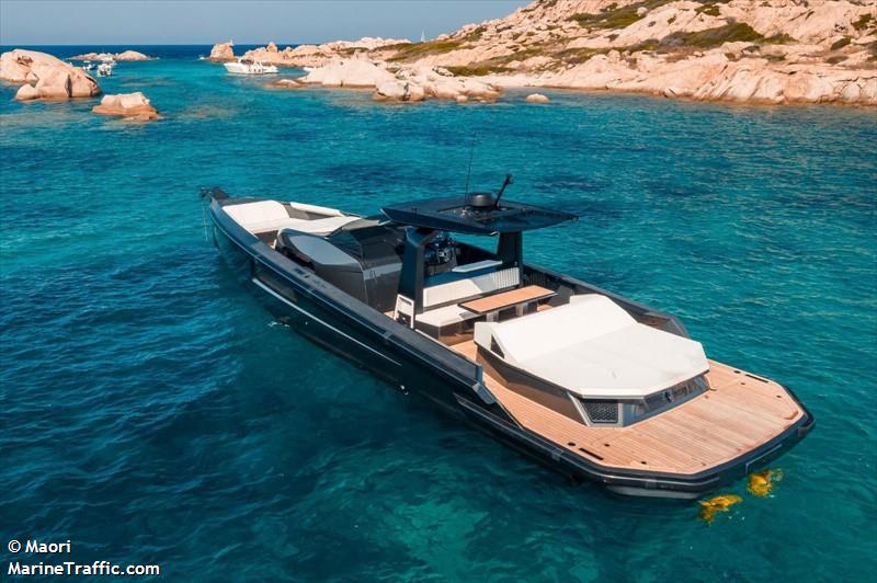 chasing unicorn (Pleasure craft) - IMO , MMSI 319199400, Call Sign ZGKT8 under the flag of Cayman Islands