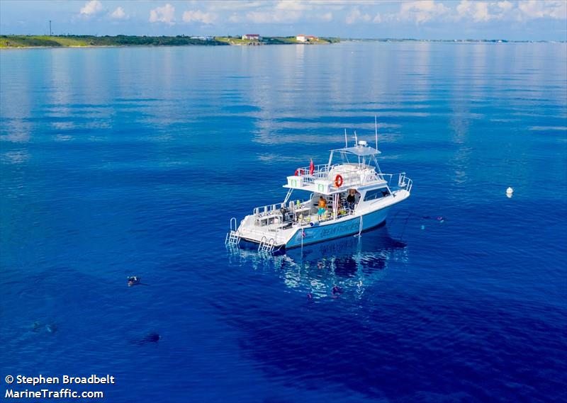 half moon diver (Diving ops) - IMO , MMSI 368064630, Call Sign WDK5419 under the flag of United States (USA)