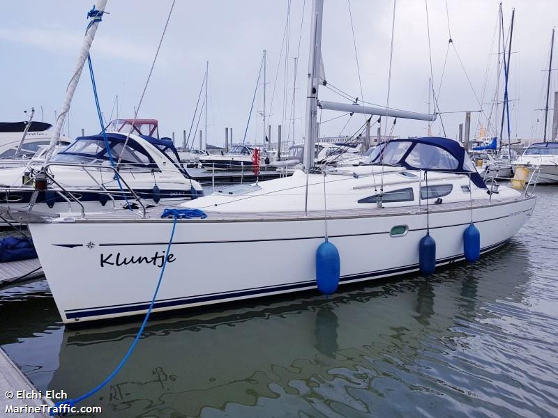 kluntje () - IMO , MMSI 211110940, Call Sign DK4253 under the flag of Germany
