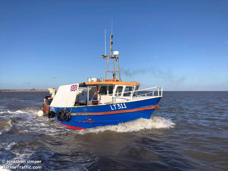 diana may (Fishing vessel) - IMO , MMSI 235040336, Call Sign MPTA4 under the flag of United Kingdom (UK)
