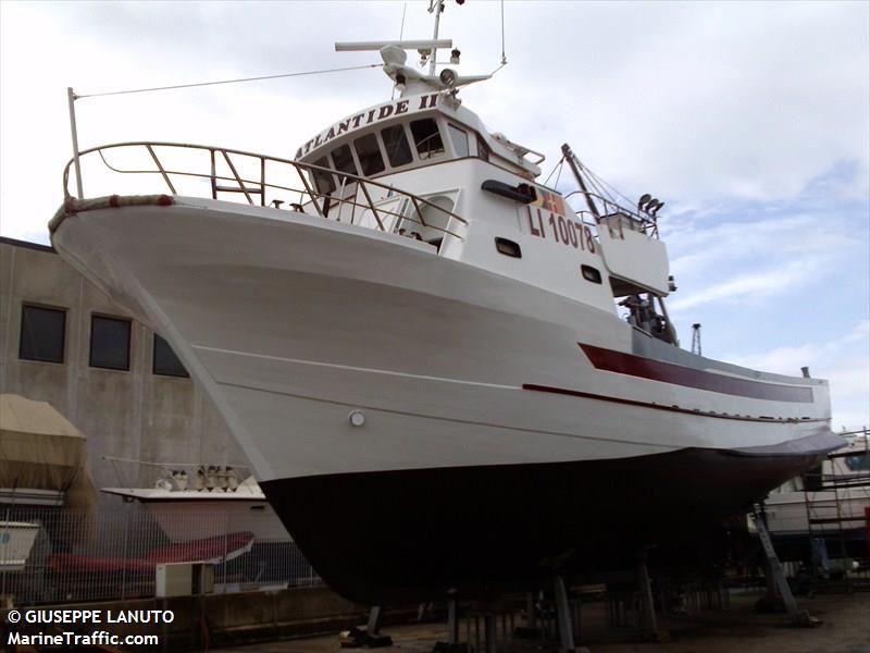 atlantide ii (Fishing vessel) - IMO , MMSI 247066220, Call Sign IZRY under the flag of Italy