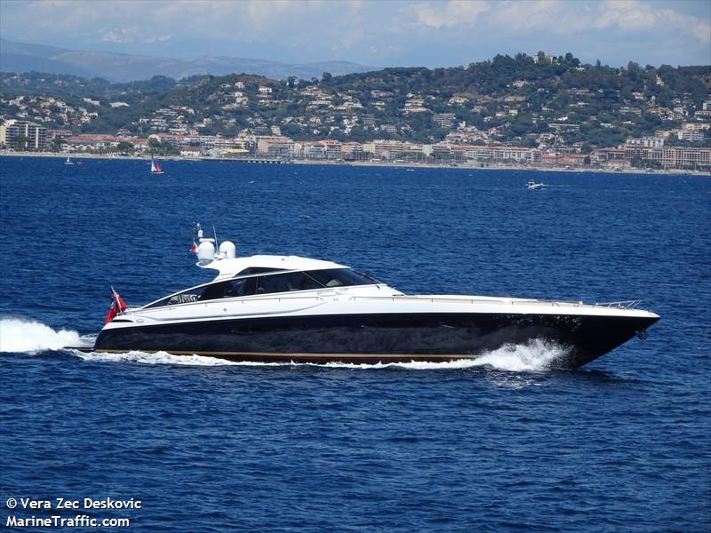akal iii (Pleasure craft) - IMO , MMSI 319098300, Call Sign ZGFJ8 under the flag of Cayman Islands