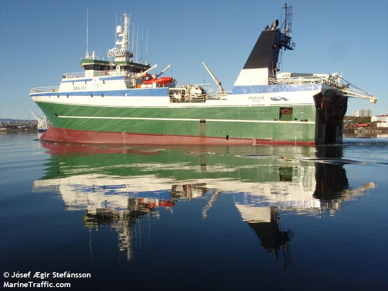polar qaasiut (Fish Factory Ship) - IMO 9247091, MMSI 331184000, Call Sign OURN under the flag of Greenland