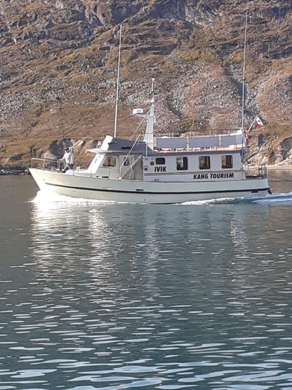 ivik (Passenger ship) - IMO , MMSI 331203000, Call Sign OU4199 under the flag of Greenland