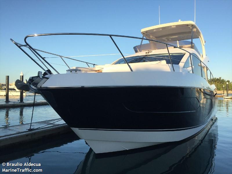 hg (Pleasure craft) - IMO , MMSI 339671000, Call Sign 6YTK7 under the flag of Jamaica