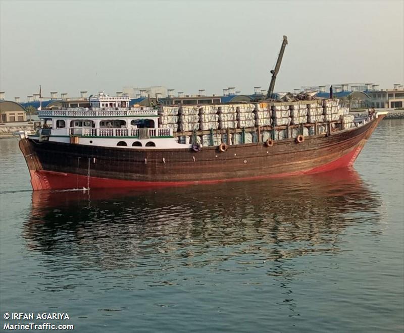 msv al azmat 2137 (Fishing vessel) - IMO , MMSI 419956072, Call Sign 8VPM under the flag of India