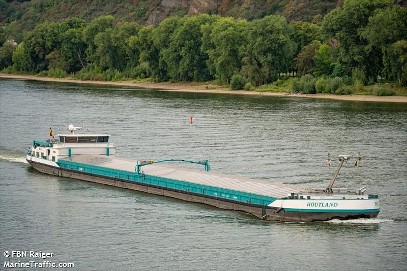 houtland (Cargo ship) - IMO , MMSI 205536290, Call Sign OT5362 under the flag of Belgium