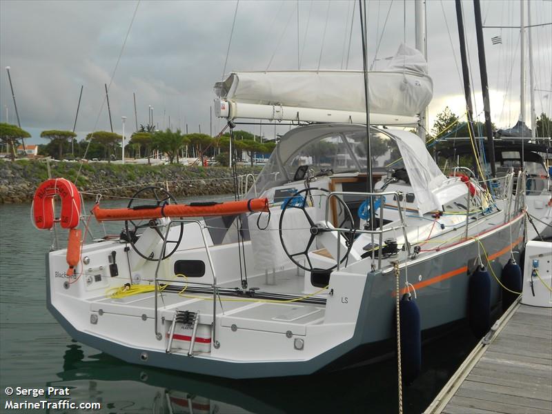 blackbird (Sailing vessel) - IMO , MMSI 227486890, Call Sign FAE5399 under the flag of France