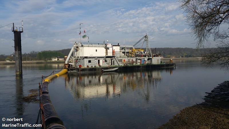 alouette (Dredging or UW ops) - IMO , MMSI 244850441, Call Sign PF3614 under the flag of Netherlands