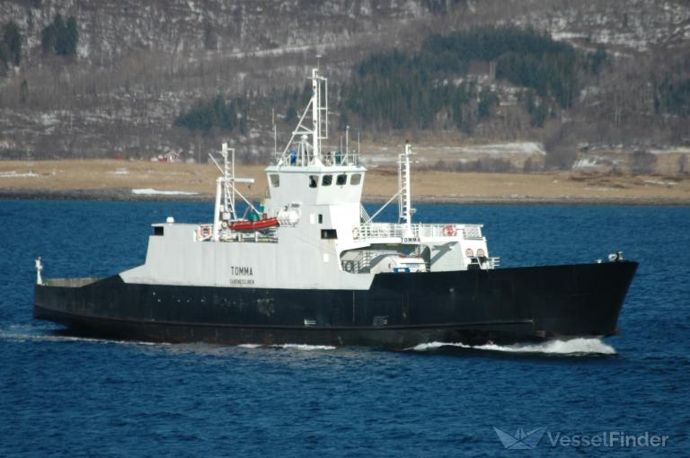 tomma (Passenger/Ro-Ro Cargo Ship) - IMO 7393638, MMSI 257275400, Call Sign LNRA under the flag of Norway