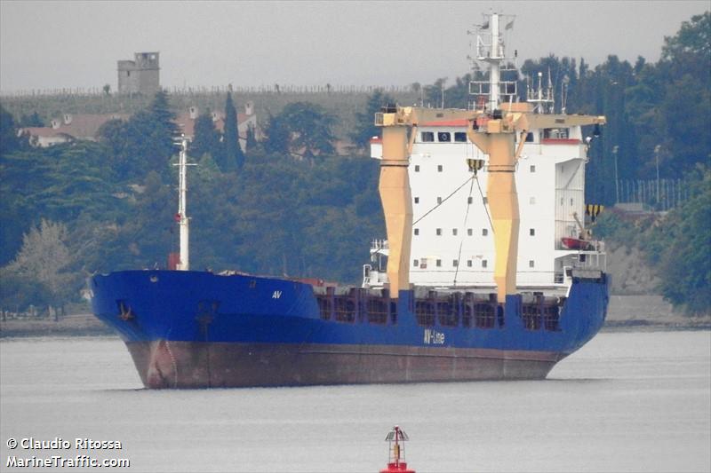 av (General Cargo Ship) - IMO 9014298, MMSI 376304000, Call Sign J8B4725 under the flag of St Vincent & Grenadines