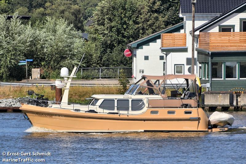 suedstern (Pleasure craft) - IMO , MMSI 211611810, Call Sign DH3400 under the flag of Germany
