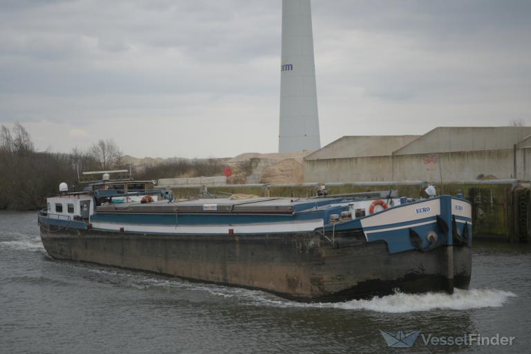 euro. (Cargo ship) - IMO , MMSI 226005820 under the flag of France