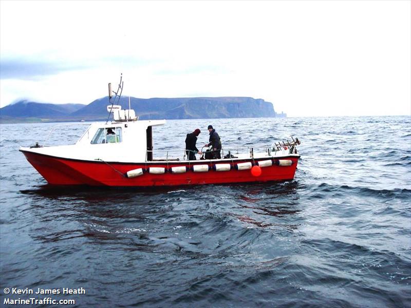 challenger (Diving ops) - IMO , MMSI 235083548, Call Sign MV JU7 under the flag of United Kingdom (UK)