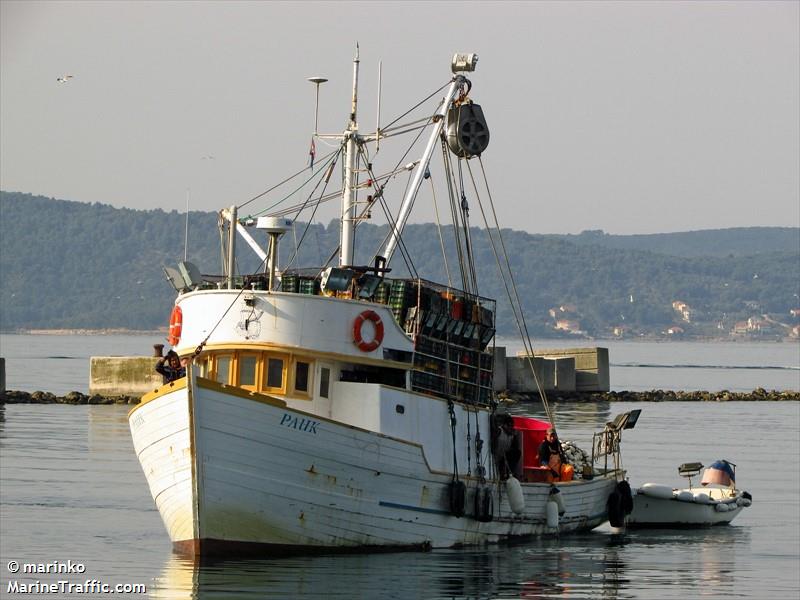 pauk i (Fishing vessel) - IMO , MMSI 238028240, Call Sign 9A2304 under the flag of Croatia