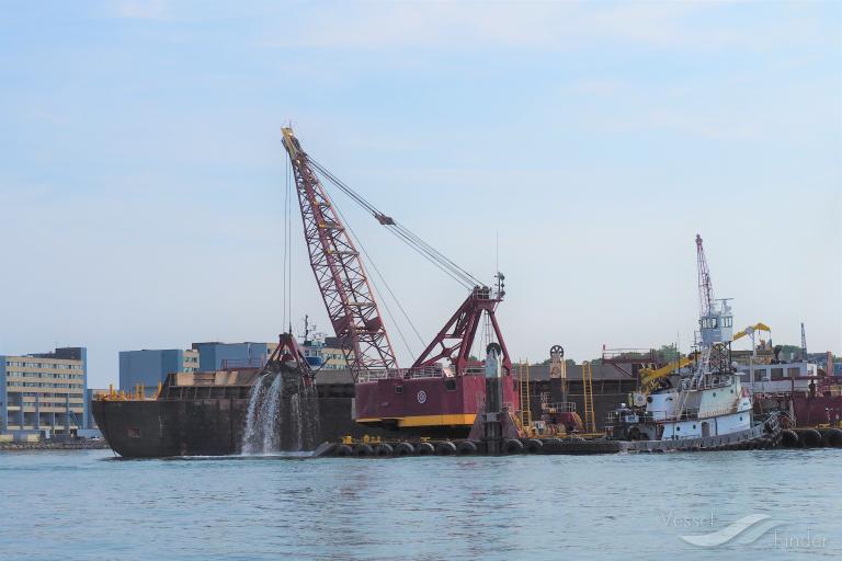 gl54 (Dredging or UW ops) - IMO , MMSI 338025000, Call Sign WDH5375 under the flag of USA