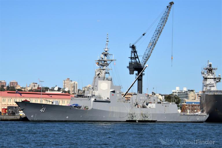 hmas brisbane () - IMO , MMSI 503000122, Call Sign VKLC under the flag of Australia