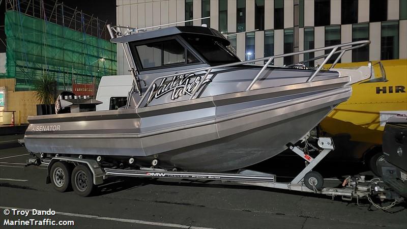 undertaker (Pleasure craft) - IMO , MMSI 512006321, Call Sign ZMT6047 under the flag of New Zealand