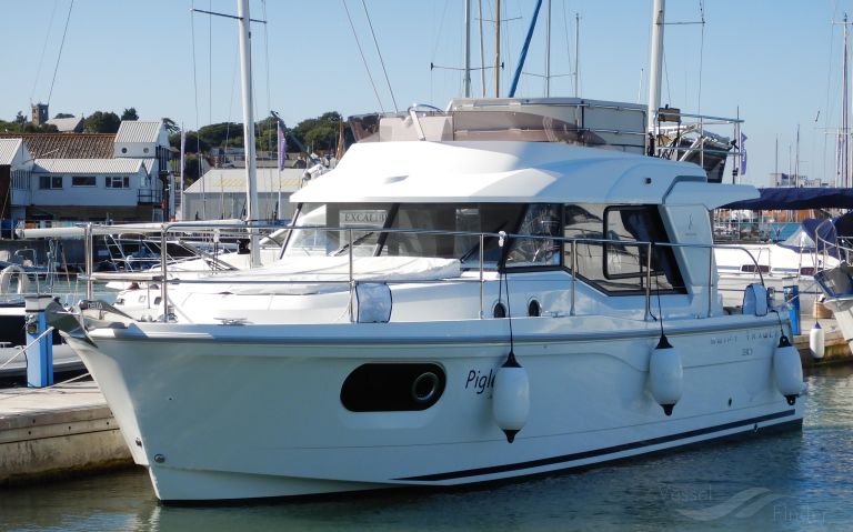 piglet...of oak wood (Pleasure craft) - IMO , MMSI 232021667, Call Sign MFCX5 under the flag of United Kingdom (UK)