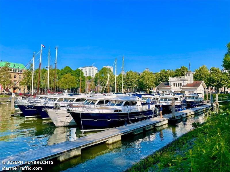 blue skip (Pleasure craft) - IMO , MMSI 244870918, Call Sign PB7835 under the flag of Netherlands