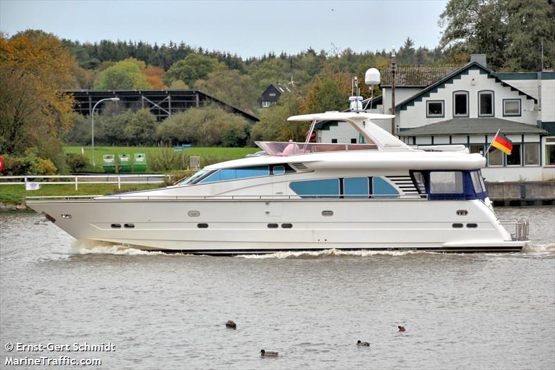my elegance (Pleasure craft) - IMO , MMSI 211221520, Call Sign DJ4532 under the flag of Germany