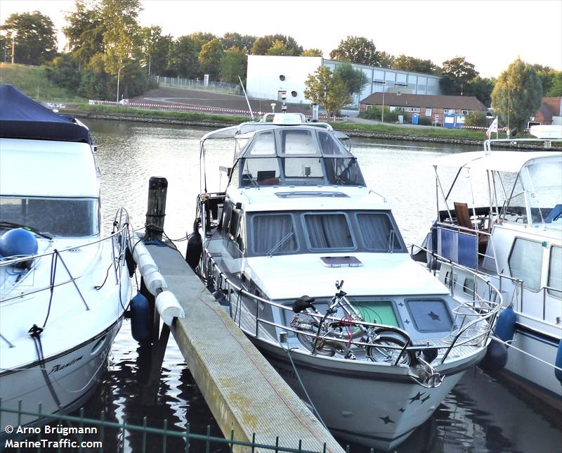 bella trix (Pleasure craft) - IMO , MMSI 211374870, Call Sign DJ6340 under the flag of Germany