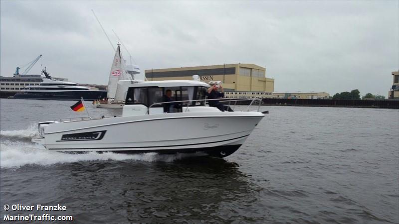 royales (Pleasure craft) - IMO , MMSI 211470580, Call Sign DD4588 under the flag of Germany