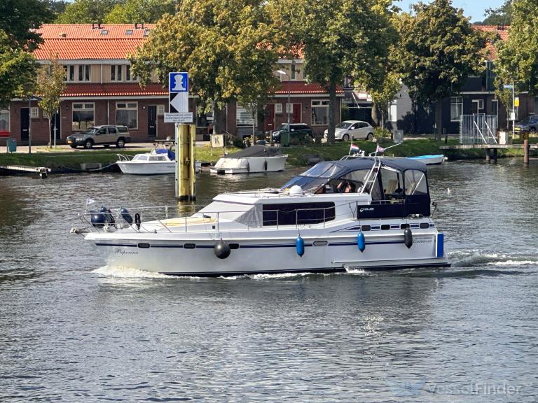 paperina (Pleasure craft) - IMO , MMSI 211794510, Call Sign DF2748 under the flag of Germany