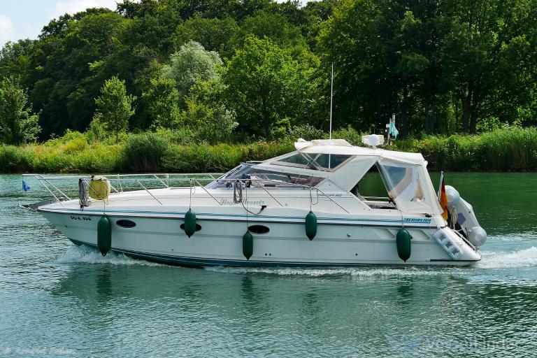 magic moments (Pleasure craft) - IMO , MMSI 211814220, Call Sign DG2922 under the flag of Germany