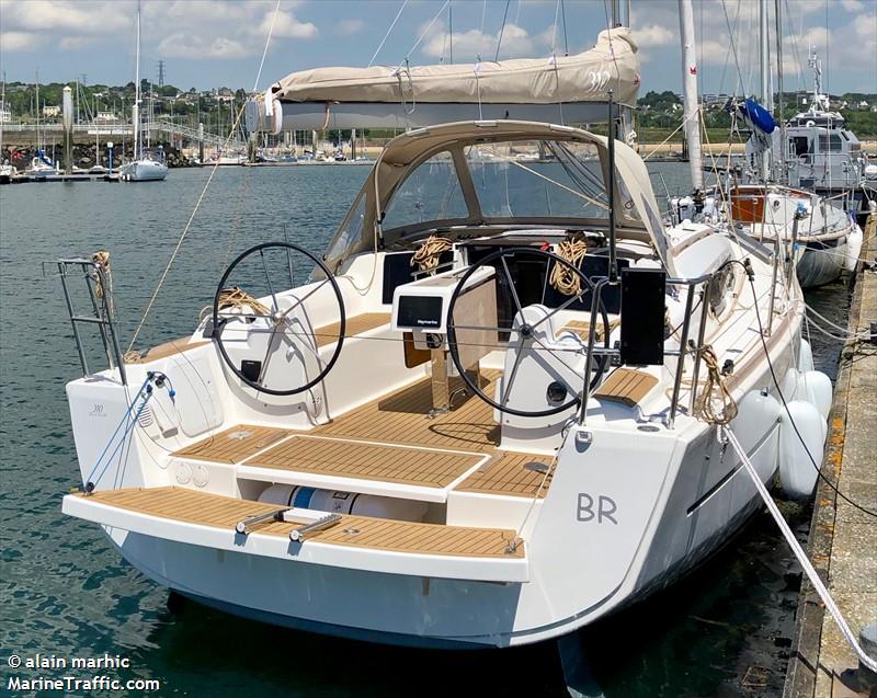 marc r mor 4 (Pleasure craft) - IMO , MMSI 227930430, Call Sign FAG3495 under the flag of France