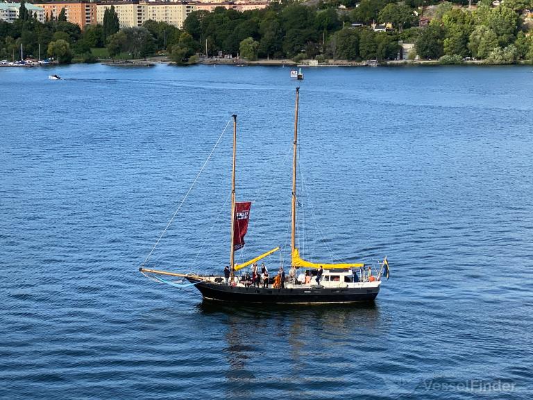 sy emely raven (Pleasure craft) - IMO , MMSI 265585530, Call Sign SFE2464 under the flag of Sweden