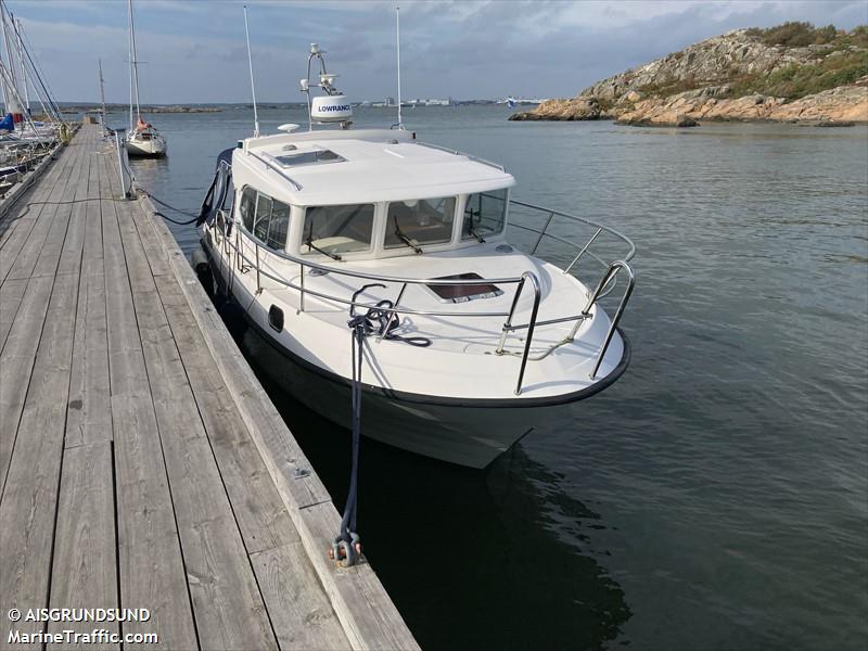 roli (Pleasure craft) - IMO , MMSI 265797070, Call Sign SFD2607 under the flag of Sweden