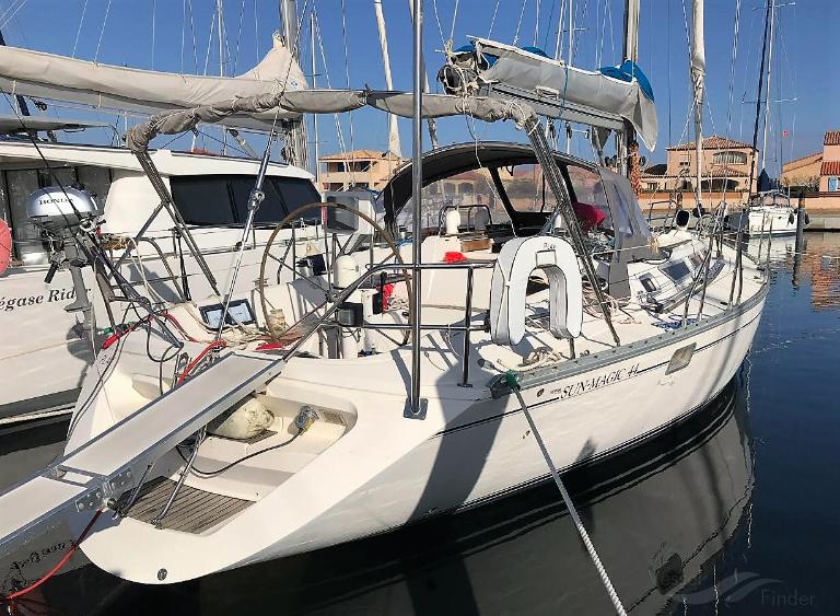 play (Pleasure craft) - IMO , MMSI 227970040, Call Sign FAG7547 under the flag of France