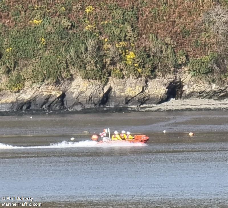 rnli lifeboat d-819 (-) - IMO , MMSI 232006898 under the flag of United Kingdom (UK)