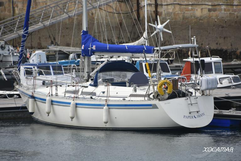 paper moon (Sailing vessel) - IMO , MMSI 235075693, Call Sign MZHJ7 under the flag of United Kingdom (UK)