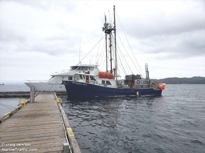 optimist no. 1 (-) - IMO , MMSI 316003486 under the flag of Canada